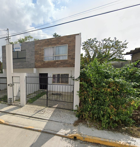 Casa A 5 M Inutos De Centro Comercial