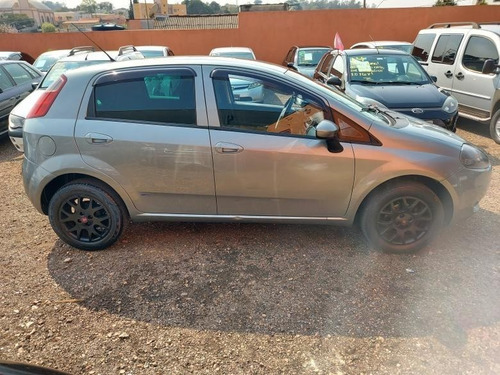 Imagem 4 de 9 de Fiat Punto Elx 1.4 Completo