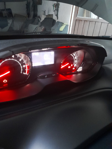 Peugeot 2008 1.6 Feline Tip