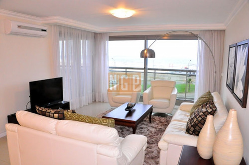 Imagen 19 de 30 de Apartamento En Brava, 3 Dormitorios