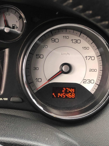 Imagen 10 de 21 de Peugeot 408 2013 2.0 Allure Plus 143cv Tiptronic