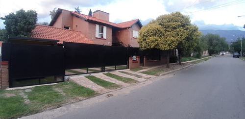 Se Venden Dos Casas En El Centro De Merlo