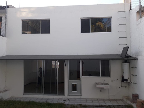 Casa En Renta En Tejeda Queretaro Rcv210128-ar