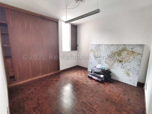 En Venta Moderno Apartamento Remodelado, Bien Distribuido, Cocina De Ultima Generación, Ubicado En Chuao, Edificio Con Rápido Acceso A Vías Principalesvi Mls #25-902