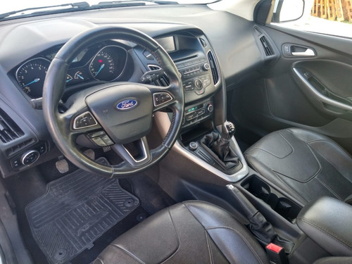 Imagen 8 de 10 de Ford Focus 2.0 Se 2016 (int 8054)