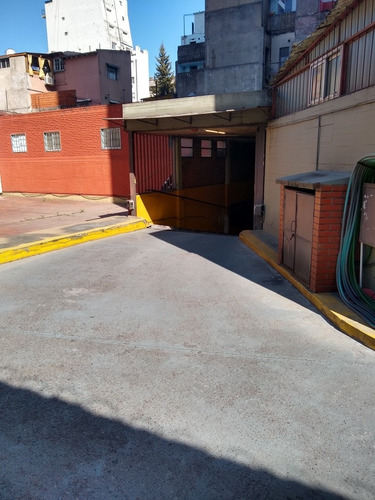 Imagen 5 de 9 de Cochera Zona Uade Portón Automático Avenida Apto Camioneta