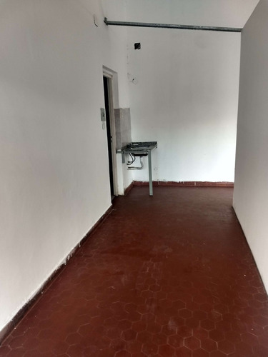 Imagen 2 de 5 de Talleres - Diagonal Ica 1370 - Alquiler Local 50mts Con Baño