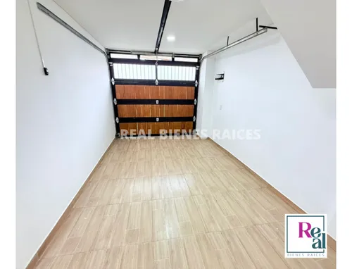 Se Arrienda Hermosa Casa Unifamiliar En Unidad Abierta.