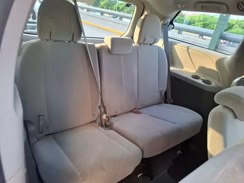 Toyota Sienna 3.5 Le At