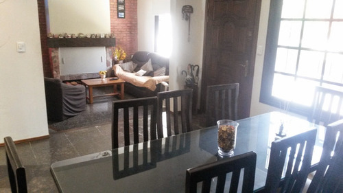 Venta, Malvin , 5 Dormitorios, Barbacoa , Divina Casa