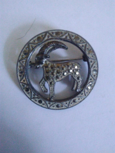 Lindo Broche Em Prata Do Signo Capricórnio - Esotérico