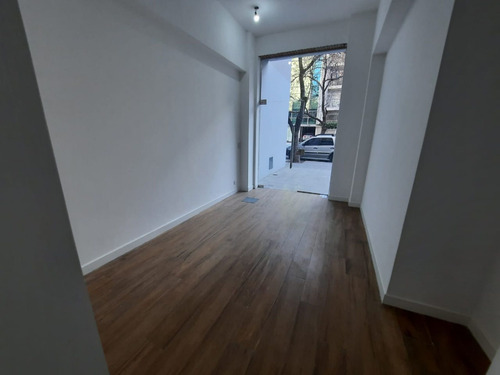 Imagen 7 de 8 de Venta Local A Estrenar Almgro 1/2 Cuadra Cordoba