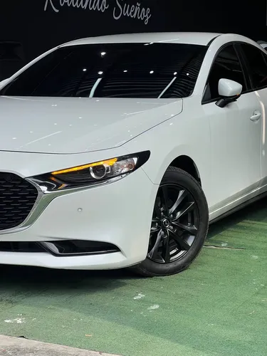 Mazda 3 2.0 Touring mecánico