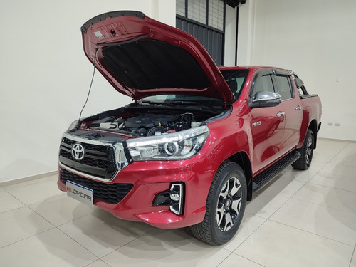 Imagen 4 de 24 de Toyota Hilux Srx 2,8 Tdi 4x2 Mt