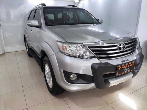 Imagem 2 de 15 de Toyota Hilux Sw4 4x2sr 2015
