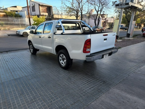 Imagen 4 de 17 de Toyota Hilux 2.5 C/d 4x4 Td Dx