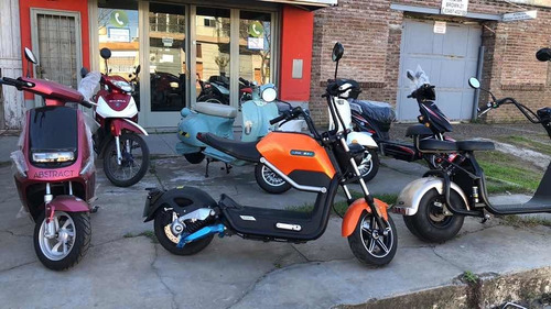 Imagen 4 de 13 de Scooter Elèctrico Grace Motor Bosch 800w