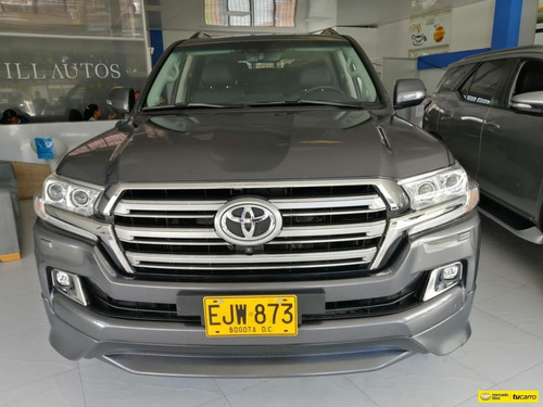 Toyota Land Cruiser 200 4.5