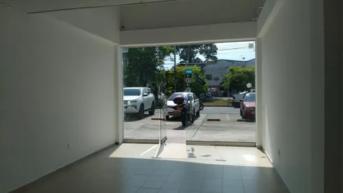 Local En Arriendo En El Ingenio. Cod A9585