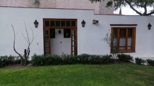 Casa En Venta 1300m2, Tequisquiapan Centro, Qro, Méx.