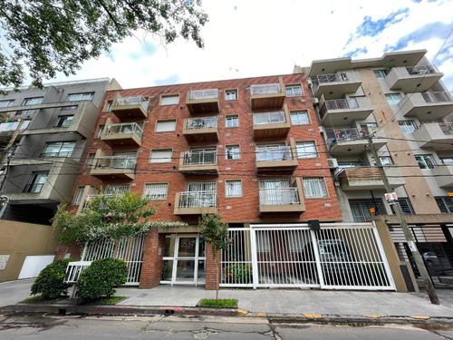 Venta Departamento Castelar 2 Ambientes Con Balcón