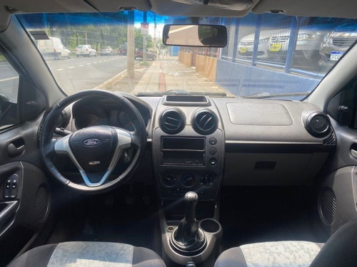 Imagem 7 de 9 de Fiesta Sedan 1.0 Mpi Sedan 8v Flex 4p Manual