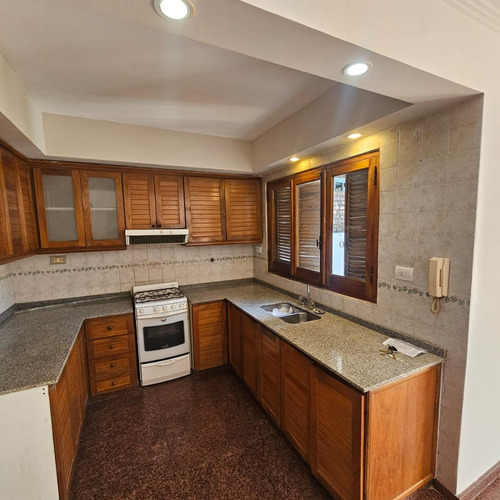 Casa En Planta Alta Con Cochera