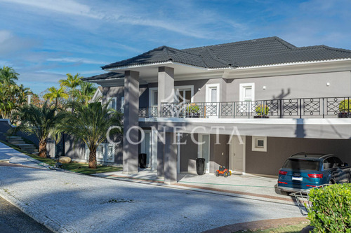 Imagem 7 de 30 de Tamboré 03 | Casa Ampla Com Iluminação Natural | Espaço Verde | Venda - Cnc1054