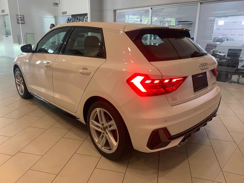 Imagen 4 de 8 de Audi A1 2.0 Tfsi 40 S Line Sb