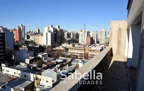 Imagen 2 de 15 de Triplex Céntrico A Estrenar De 3 Dormitorios, En La Plata