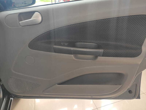Imagem 15 de 15 de Volkswagen Novo Voyage Cl Mbv 2017