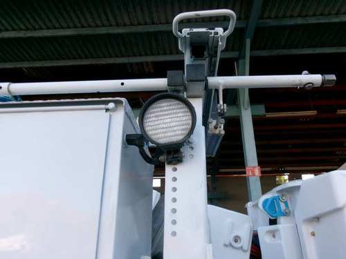 Camion 2011 Ford F550 Grua Canastilla 13 M Insulada 4x4