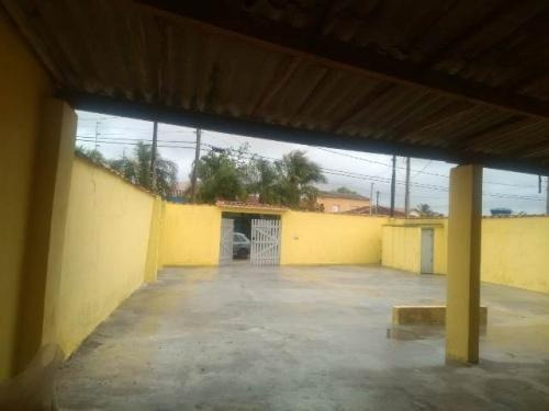 Imagem 8 de 10 de Imóvel Perto Da Praia Com Espaço Para Piscina!