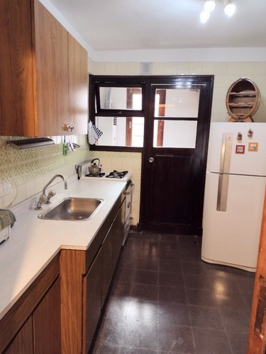 Imagen 6 de 12 de Departamento En Venta - 2 Ambientes C/cochera Céntrico