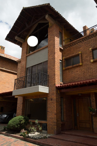 Vendo Casa Quinta En Chia  $770 Millones. Recibo Permuta Hasta 50%. Proponga