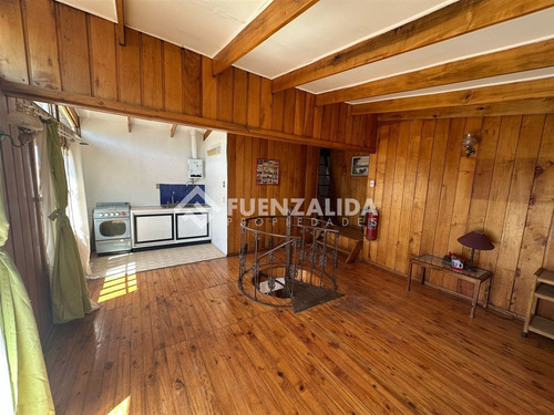 Casa En Venta De 4 Dorm. Rol Propio A 2 Cuadras De La Playa