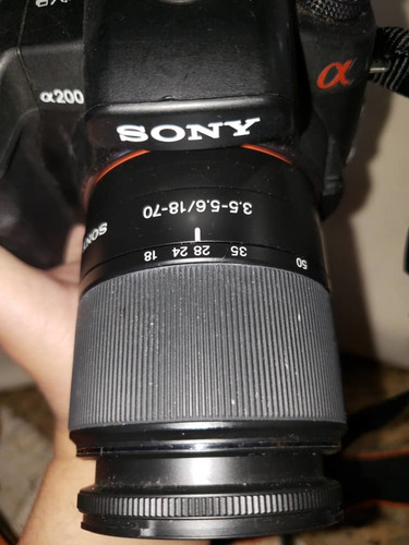 Imagen 4 de 7 de Cámara Sony Alpha 200 En Combo