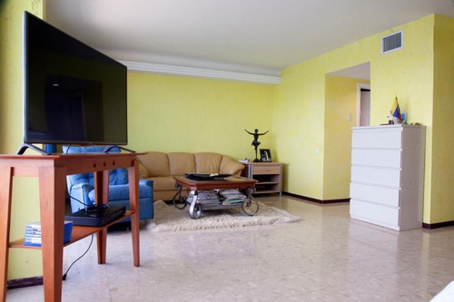 Pent House En Edificio Mas Cotizado De La Isla, Acceso A La Playa