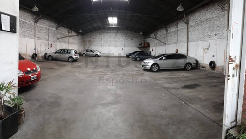 Imagen 2 de 14 de Cocheras / Galpón En Venta