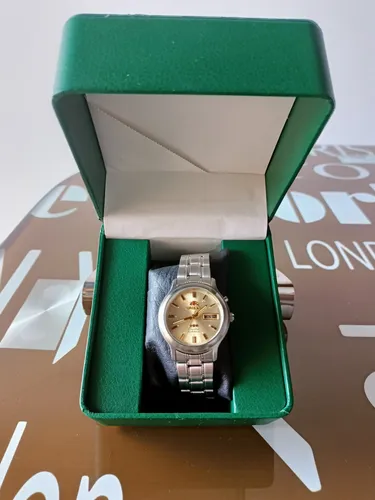 Orient tres online tornillos