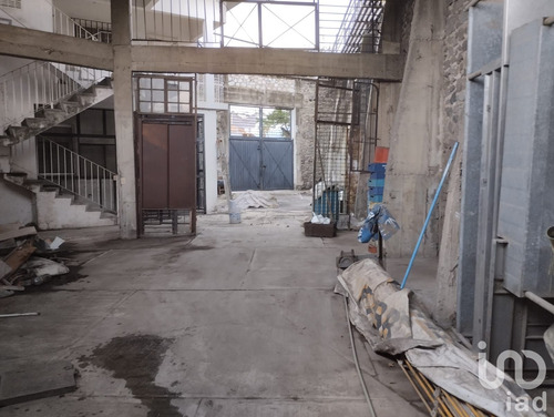 Renta Local Comercial 5 Ambientes Antonio Barona 1a Secc.