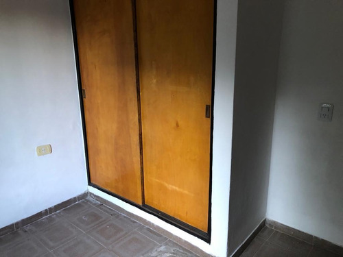 Imagen 3 de 8 de Departamento En Alquiler Se 2 Dormitorios En B° Alberdi