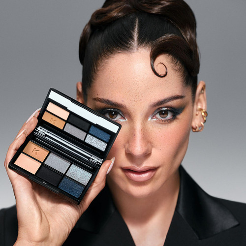 Etienne X Kel Paleta De Sombras X 6 Non Negotiable Color Azules