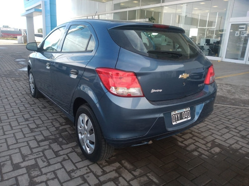 Imagen 8 de 17 de Chevrolet Onix 5p 1,4 Lt Cc