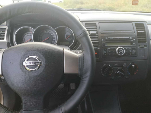 Nissan Tiida 1.8 Visia 5 P 2013