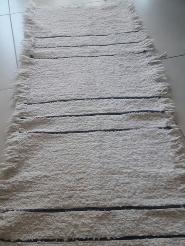 Imagen 4 de 7 de Alfombra Olivia Rayada Marca Godet House
