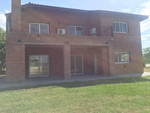 Venta - Casa En Los Alcanfores - Bayugar Negocios Inmobiliarios