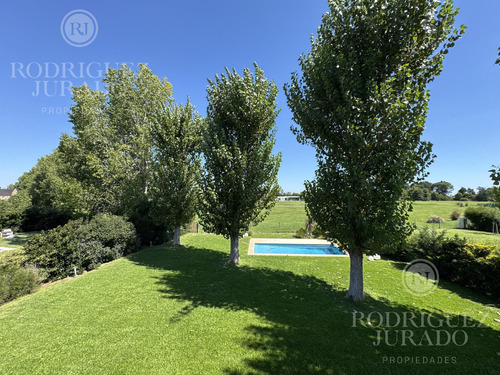Casa En Venta Los Alamos Haras Santa Maria Con Fondo Libre!