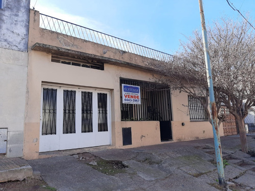 Casa Sobre Lote De 10 X 25 - El Palomar