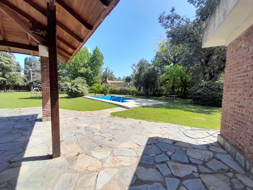 Venta Casa Quinta 3 Amb 2 Lotes Con Piscina